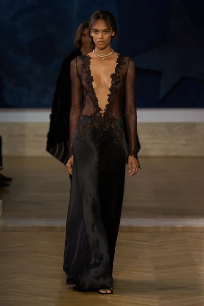 Look 66